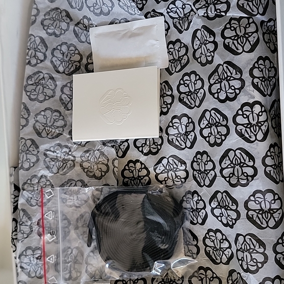 Women's Oversized Sneaker in White/black - Picture 8 of 10